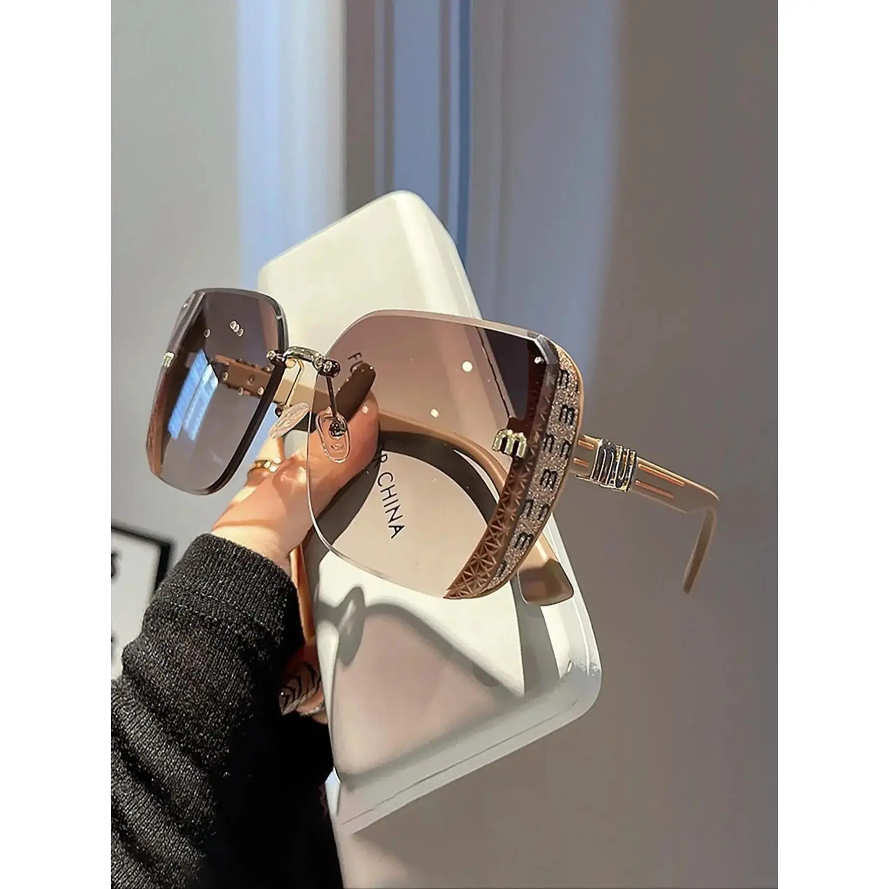 Brown Gradient Rhinestone Sunglasses